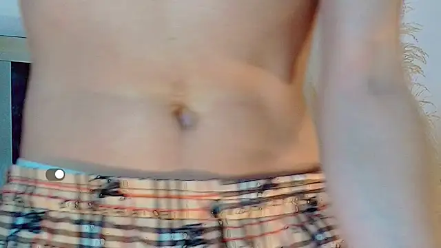 Snapshot of honey_skin chatting on 07/18/26, 02:54 honey skin online show from 07/18/26, 02:54