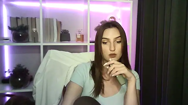 X Alisa online show from 09/21/25, 06:42