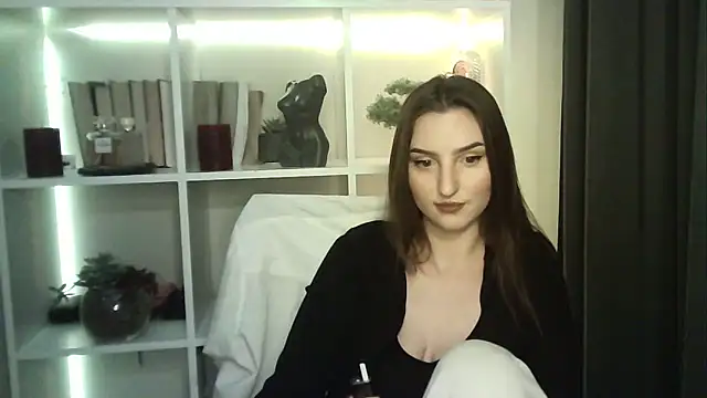 Snapshot of X_Alisa chatting on 11/10/25, 07:24 X Alisa online show from 11/10/25, 07:24