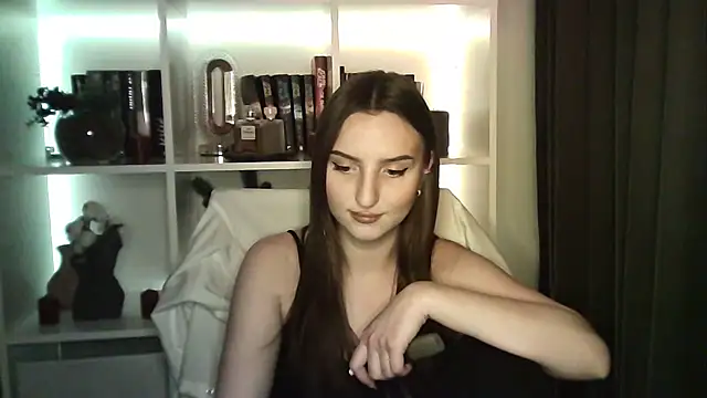 X Alisa online show from 03/19/26, 07:51