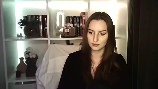 X Alisa online show from 04/17/26, 06:22