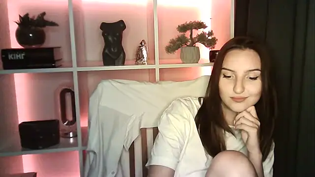 Snapshot of X_Alisa chatting on 07/15/26, 06:13 X Alisa online show from 07/15/26, 06:13