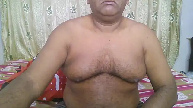 Snapshot of Beargryzzly chatting on 12/10/24, 03:09 Beargryzzly online show from 12/10/24, 03:09