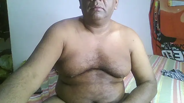 Snapshot of Beargryzzly chatting on 01/26/25, 06:49 Beargryzzly online show from 01/26/25, 06:49