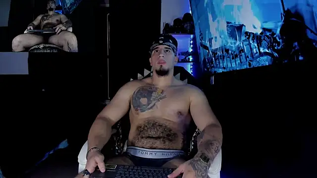 kingbear777 online show from 01/31/25, 01:01