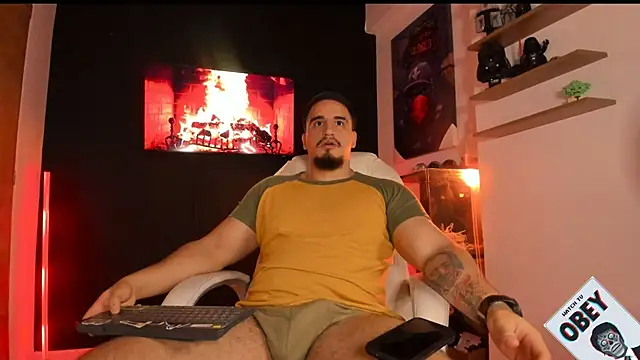 kingbear777 online show from 09/14/25, 10:42