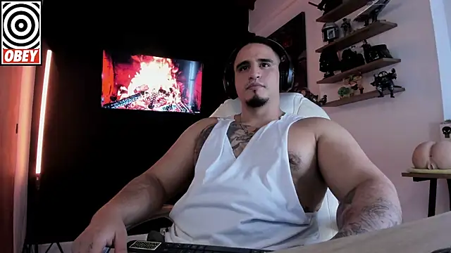 kingbear777 online show from 10/04/25, 02:20