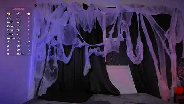 Snapshot of AramJoness chatting on 10/22/25, 08:19 AramJoness online show from 10/22/25, 08:19