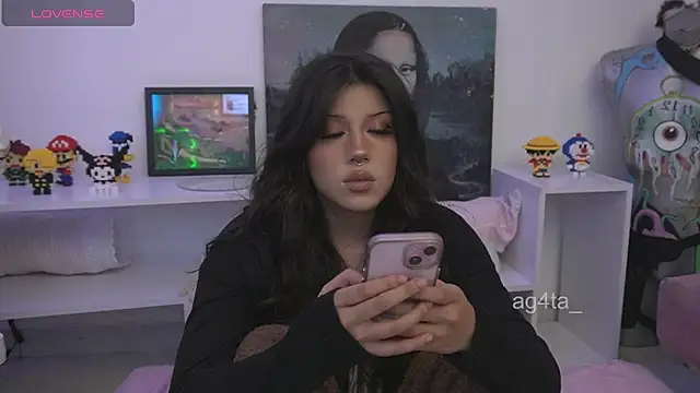 Snapshot of Ag4ta_ chatting on 11/21/25, 02:54 Ag4ta online show from 11/21/25, 02:54