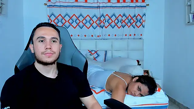 xxx sweet couple  online show from 12/18/24, 06:32