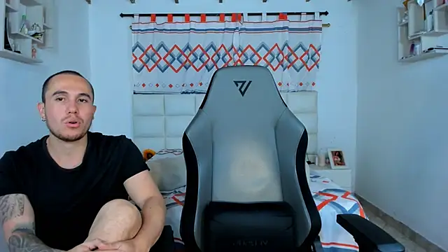 xxx sweet couple  online show from 03/18/25, 05:20