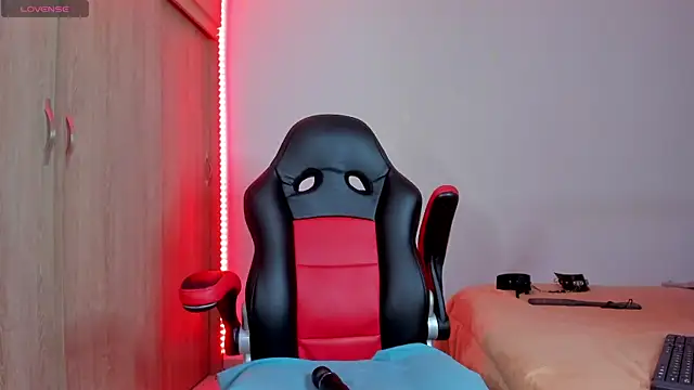 Snapshot of barbiee_ebony chatting on 04/17/26, 05:10 barbiee ebony online show from 04/17/26, 05:10