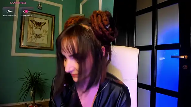 1Munique online show from 11/04/25, 01:10