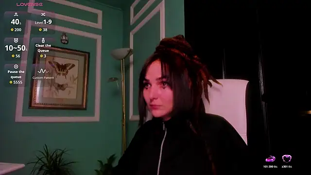 1Munique online show from 12/17/25, 03:29