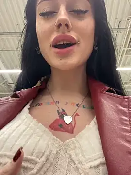 Snapshot of Melissa_crazy chatting on 01/04/25, 03:17 Melissa crazy online show from 01/04/25, 03:17