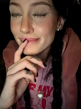 Snapshot of Melissa_crazy chatting on 10/16/25, 03:46 Melissa crazy online show from 10/16/25, 03:46