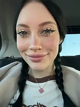 Snapshot of Melissa_crazy chatting on 04/08/26, 04:29 Melissa crazy online show from 04/08/26, 04:29