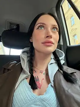 Snapshot of Melissa_crazy chatting on 04/21/26, 04:12 Melissa crazy online show from 04/21/26, 04:12