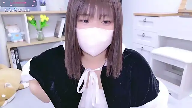 Snapshot of _mirai0917 chatting on 12/19/24, 12:01  mirai0917 online show from 12/19/24, 12:01
