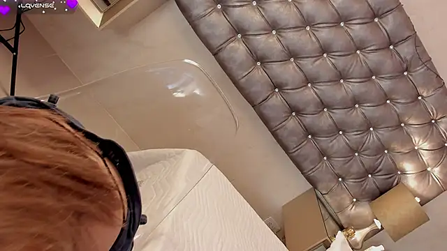 Snapshot of AnnWeltt chatting on 01/31/25, 11:56 AnnWeltt online show from 01/31/25, 11:56