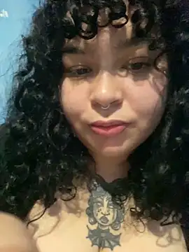Snapshot of Kimberliprivv chatting on 04/17/26, 05:27 Kimberliprivv online show from 04/17/26, 05:27