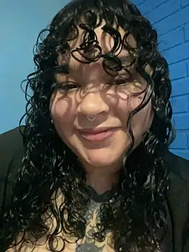 Snapshot of Kimberliprivv chatting on 04/18/26, 04:22 Kimberliprivv online show from 04/18/26, 04:22