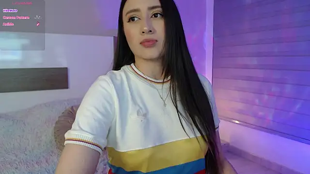 Snapshot of PiaSmile chatting on 06/18/26, 12:44 PiaSmile online show from 06/18/26, 12:44
