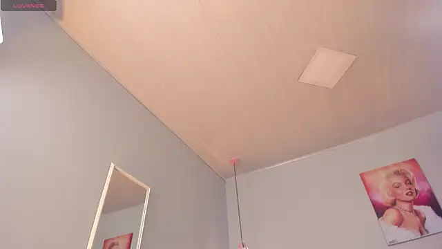 ScarletGV online show from 03/13/25, 04:16