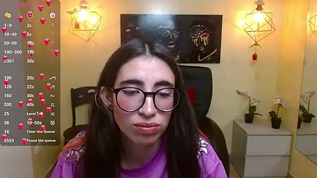 LenaRoses online show from 02/06/25, 07:51