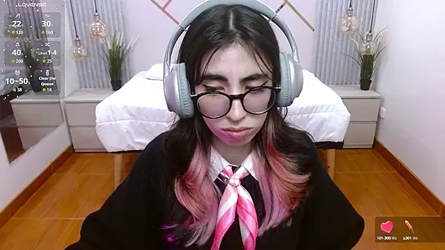 LenaRoses online show from 09/18/25, 09:17