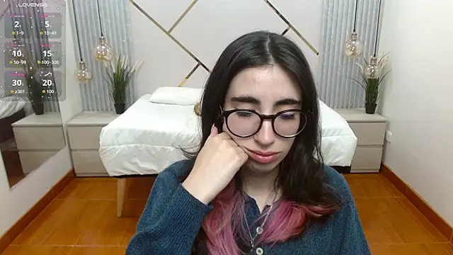 LenaRoses online show from 09/19/25, 07:25