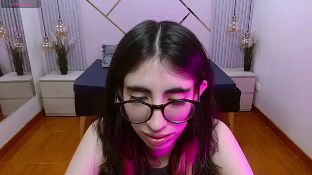 LenaRoses online show from 11/21/25, 02:05