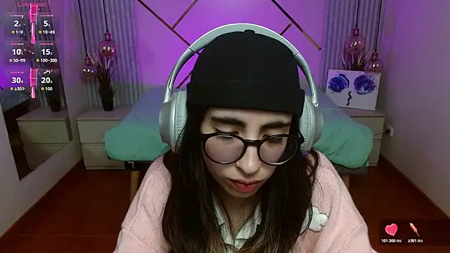 Snapshot of LenaRoses chatting on 02/17/26, 08:48 LenaRoses online show from 02/17/26, 08:48