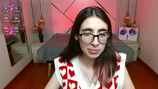 Snapshot of LenaRoses chatting on 02/25/26, 08:29 LenaRoses online show from 02/25/26, 08:29