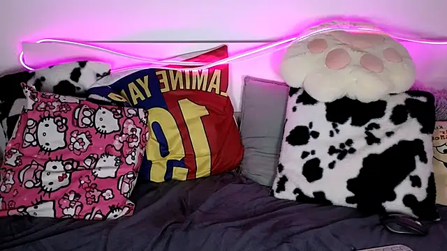 Snapshot of nicollewetpussy chatting on 09/28/25, 11:48 nicollewetpussy online show from 09/28/25, 11:48