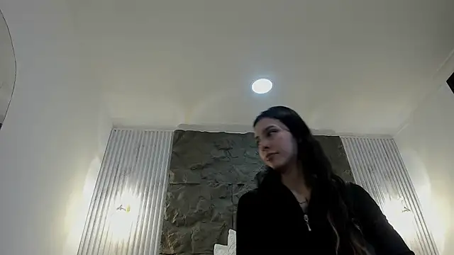 Snapshot of alice_greco chatting on 03/27/26, 01:11 alice greco online show from 03/27/26, 01:11