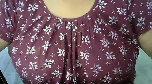 Snapshot of dramebaz_queen chatting on 03/06/25, 07:43 dramebaz queen online show from 03/06/25, 07:43