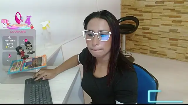 Snapshot of mrskatty chatting on 09/27/25, 11:37 mrskatty online show from 09/27/25, 11:37