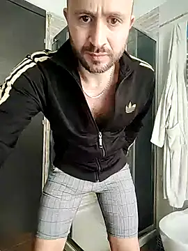 Snapshot of gilera250s chatting on 12/18/24, 01:23 gilera250s online show from 12/18/24, 01:23