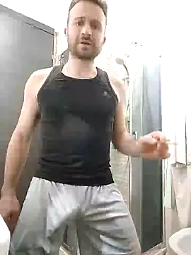 Snapshot of gilera250s chatting on 01/31/25, 08:33 gilera250s online show from 01/31/25, 08:33