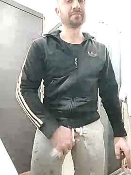 Snapshot of gilera250s chatting on 03/04/25, 07:54 gilera250s online show from 03/04/25, 07:54