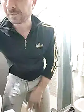 Snapshot of gilera250s chatting on 03/17/25, 08:51 gilera250s online show from 03/17/25, 08:51