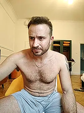 Snapshot of gilera250s chatting on 10/09/25, 01:31 gilera250s online show from 10/09/25, 01:31