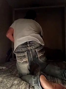 Snapshot of lRainbowBoy chatting on 11/20/25, 01:28 lRainbowBoy online show from 11/20/25, 01:28