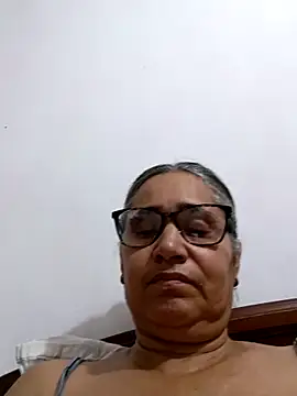  candi online show from 03/03/26, 02:50