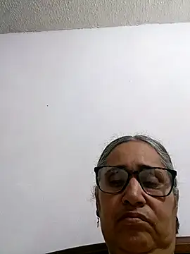  candi online show from 05/10/26, 01:33