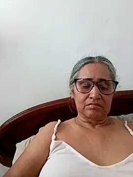  candi online show from 05/11/26, 04:15