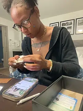 Snapshot of slimerlla chatting on 11/08/25, 08:03 slimerlla online show from 11/08/25, 08:03