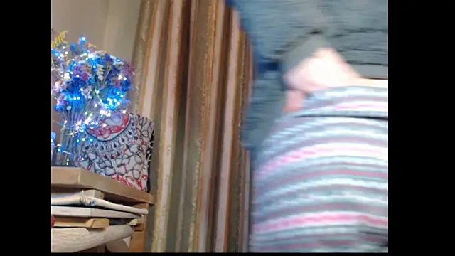 Snapshot of amorelara chatting on 10/01/25, 04:40 amorelara online show from 10/01/25, 04:40