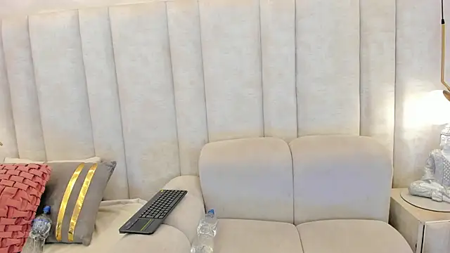 Snapshot of im_nahomi chatting on 04/09/26, 05:40 im nahomi online show from 04/09/26, 05:40